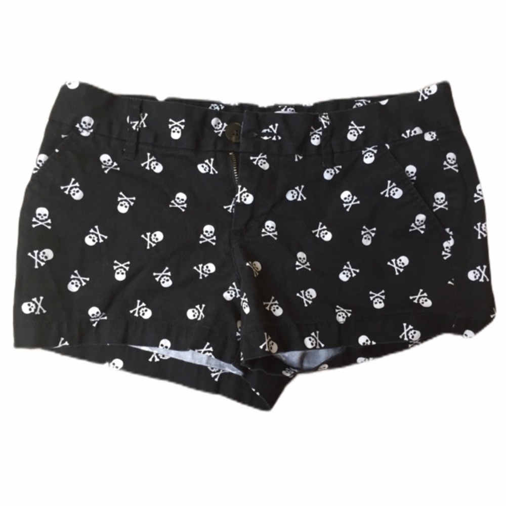 Shorts with skulls | size 7